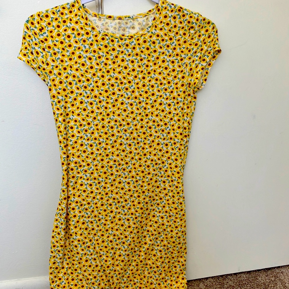 Cute floral yellow sunflower dress by no boundaries